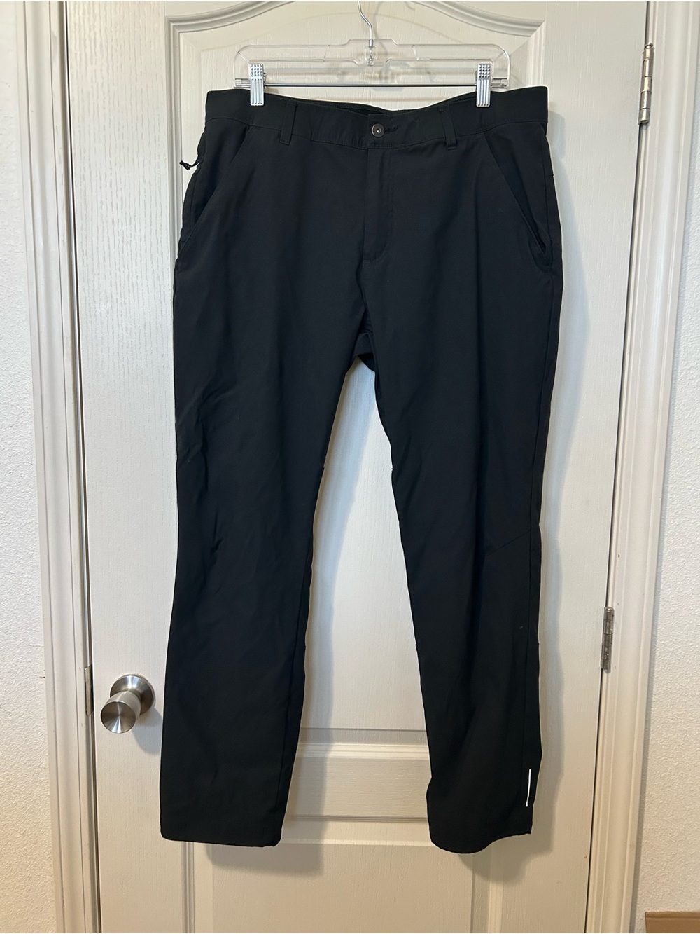 Columbia Black Men's Chinos
